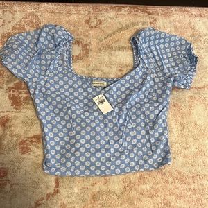 Abercrombie & Fitch blue and white size large floral top